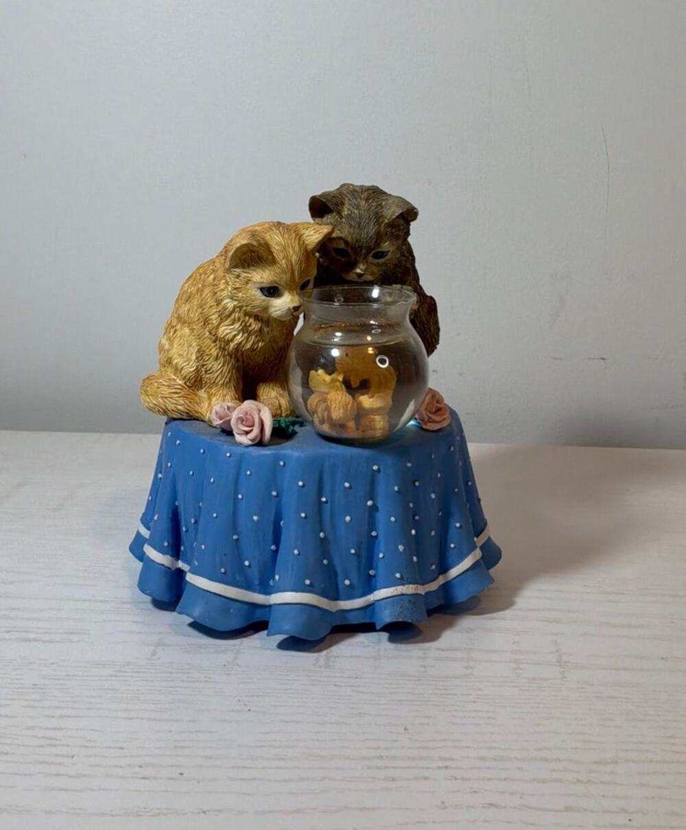 Vintage San Francisco Music Box Cats Fish Bowl 1995